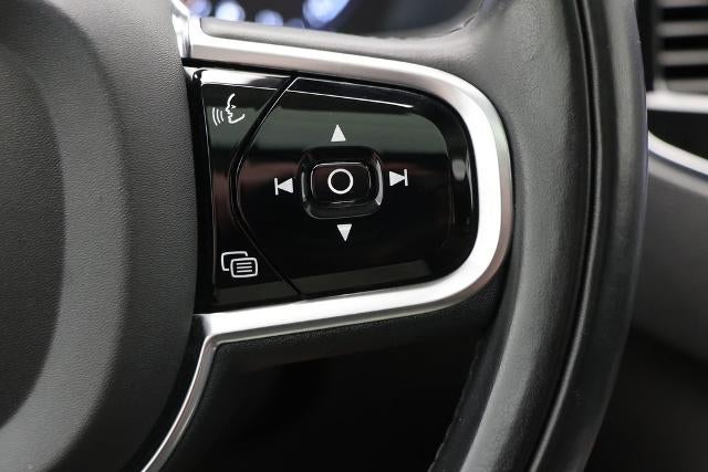 2016 Volvo XC90 Hybrid T8 Momentum