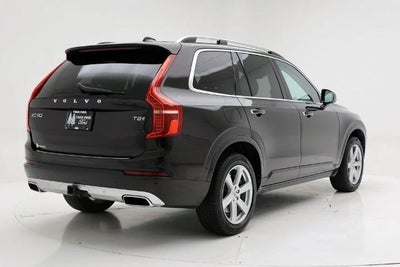 2016 Volvo XC90 Hybrid T8 Momentum