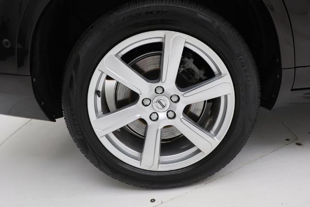 2016 Volvo XC90 Hybrid T8 Momentum