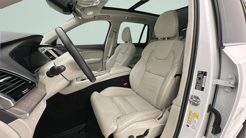 2021 Volvo XC90 Recharge Plug-In Hybrid T8 Inscription 7 Passenger