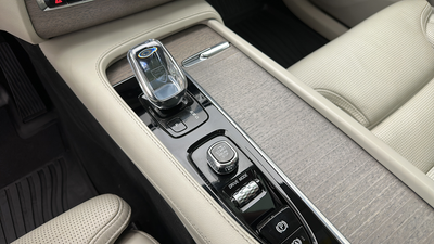 2021 Volvo XC90 Recharge Plug-In Hybrid T8 Inscription 7 Passenger