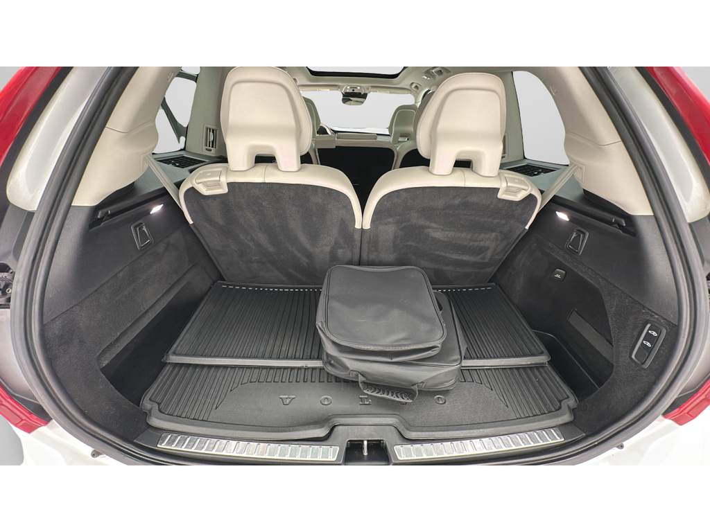 2021 Volvo XC90 Recharge Plug-In Hybrid T8 Inscription 7 Passenger