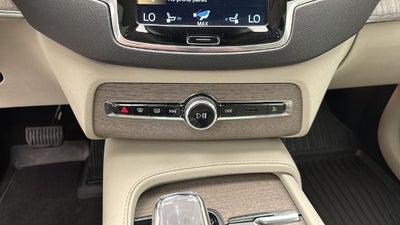 2021 Volvo XC90 Recharge Plug-In Hybrid T8 Inscription 7 Passenger