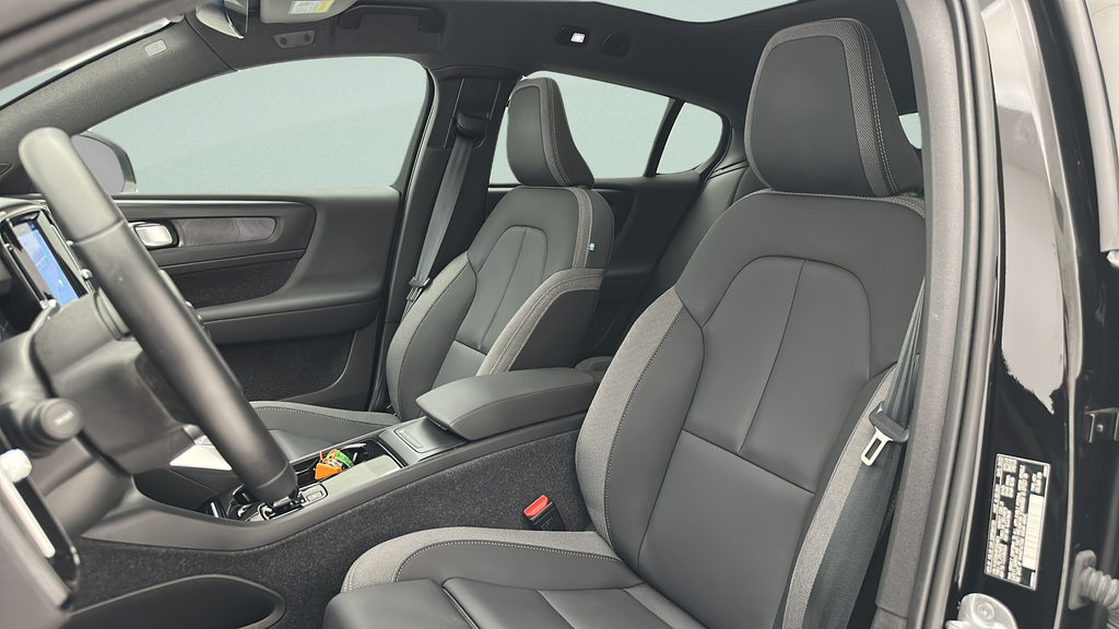 2023 Volvo C40 Recharge Pure Electric Twin Core