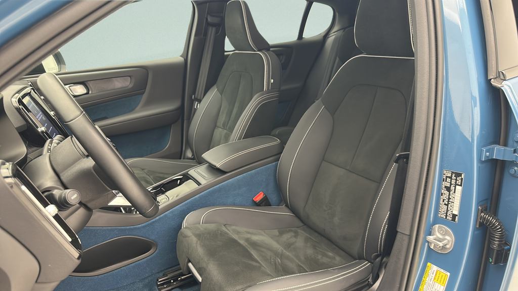 2023 Volvo C40 Recharge Pure Electric Twin Plus