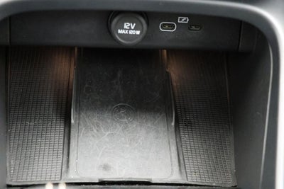 2021 Volvo XC40 Recharge Pure Electric P8