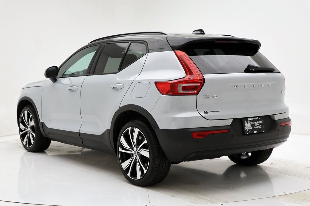 2021 Volvo XC40 Recharge Pure Electric P8