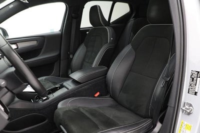 2021 Volvo XC40 Recharge Pure Electric P8