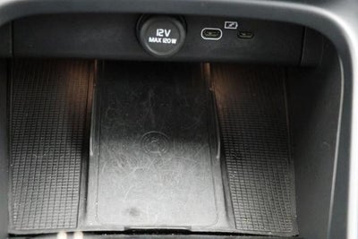 2021 Volvo XC40 Recharge Pure Electric P8