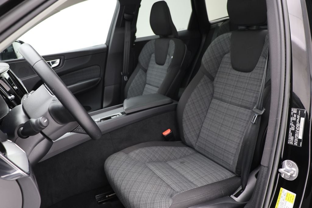 2023 Volvo XC60 B5 Core