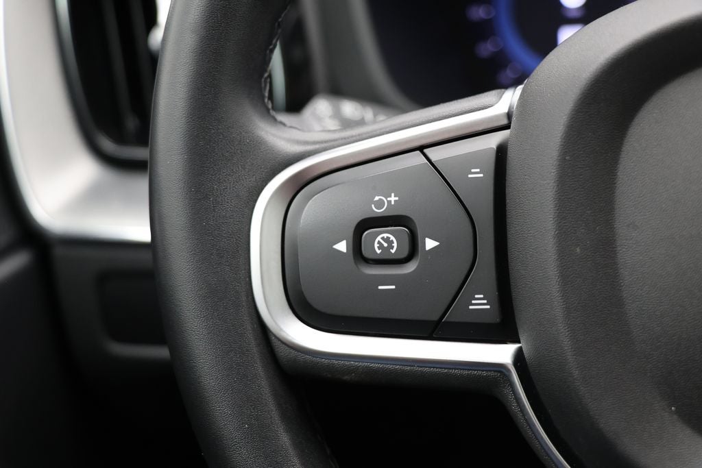 2023 Volvo XC60 B5 Core