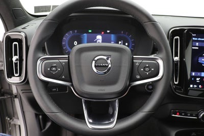 2025 Volvo XC40 B5 Plus Dark Theme