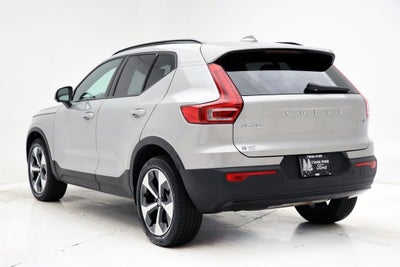 2025 Volvo XC40 B5 Plus Dark Theme