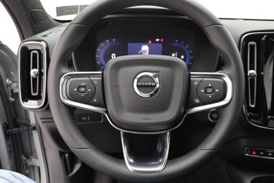 2025 Volvo XC40 B5 Plus Dark Theme