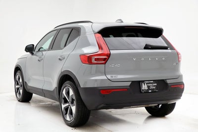 2025 Volvo XC40 B5 Plus Dark Theme