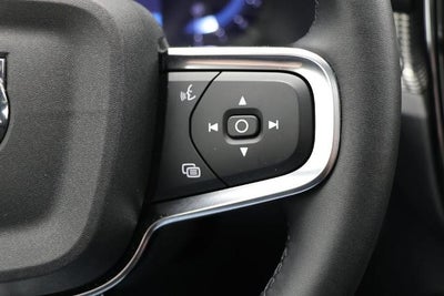 2025 Volvo XC40 B5 Plus Dark Theme