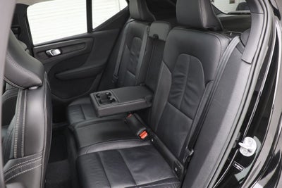 2023 Volvo XC40 B5 Plus Bright Theme