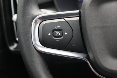 2023 Volvo XC40 B5 Plus Bright Theme