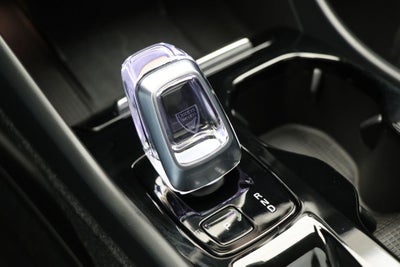 2023 Volvo XC40 B5 Plus Bright Theme