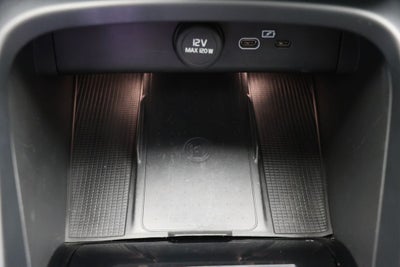 2023 Volvo XC40 B5 Plus Bright Theme