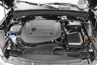 2023 Volvo XC40 B5 Plus Bright Theme