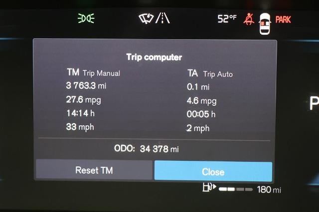 2023 Volvo XC40 B5 Plus Bright Theme