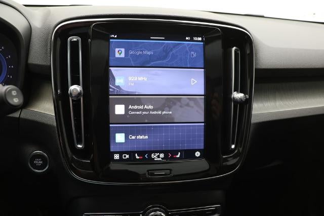 2023 Volvo XC40 B5 Plus Bright Theme
