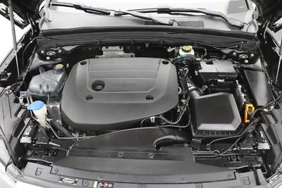 2023 Volvo XC40 B5 Plus Bright Theme