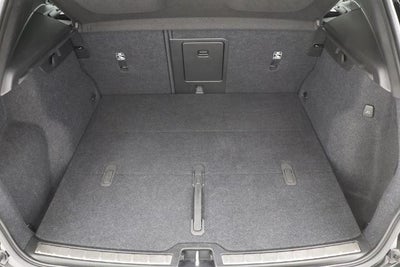 2023 Volvo XC40 B5 Plus Bright Theme