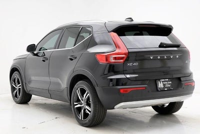 2023 Volvo XC40 B5 Plus Bright Theme