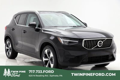 2025 Volvo XC40 B5 Core