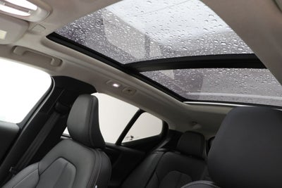2025 Volvo XC40 B5 Core