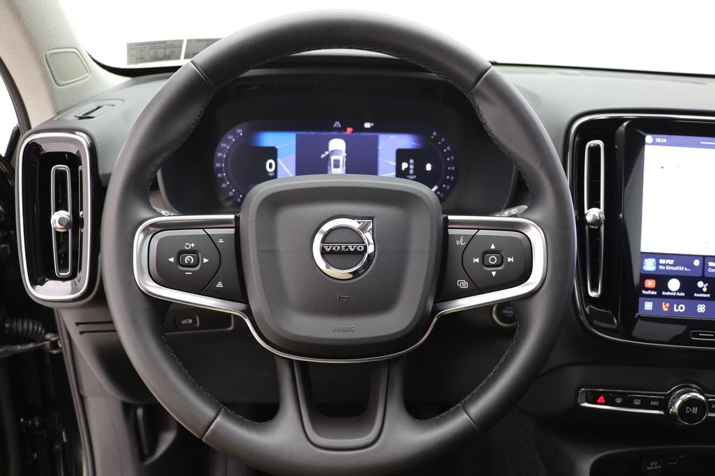 2025 Volvo XC40 B5 Core