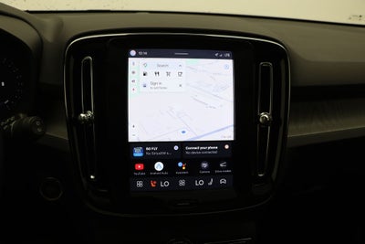 2025 Volvo XC40 B5 Core