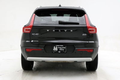2025 Volvo XC40 B5 Core