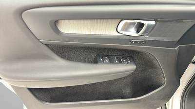 2024 Volvo XC40 B5 Core