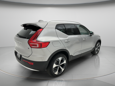 2024 Volvo XC40 B5 Core