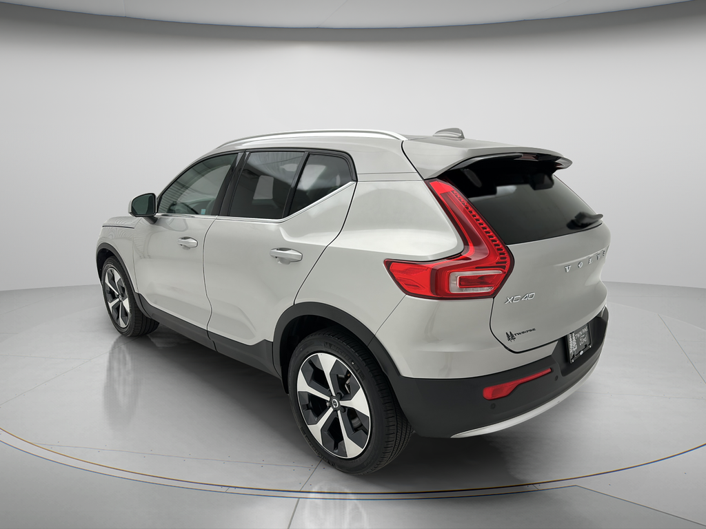 2024 Volvo XC40 B5 Core