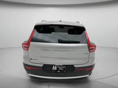 2024 Volvo XC40 B5 Core