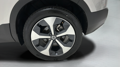 2024 Volvo XC40 B5 Core