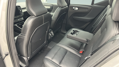 2024 Volvo XC40 B5 Core