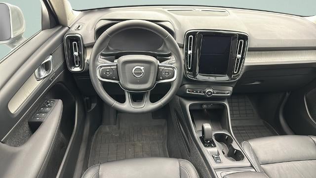 2024 Volvo XC40 B5 Core