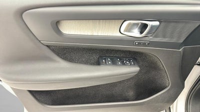 2024 Volvo XC40 B5 Core