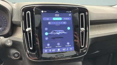 2024 Volvo XC40 B5 Core
