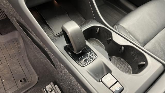 2024 Volvo XC40 B5 Core