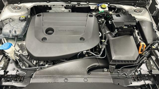 2024 Volvo XC40 B5 Core