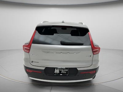 2024 Volvo XC40 B5 Core