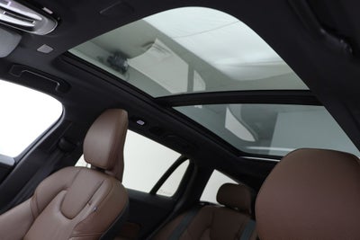 2025 Volvo V60 Cross Country B5 Plus