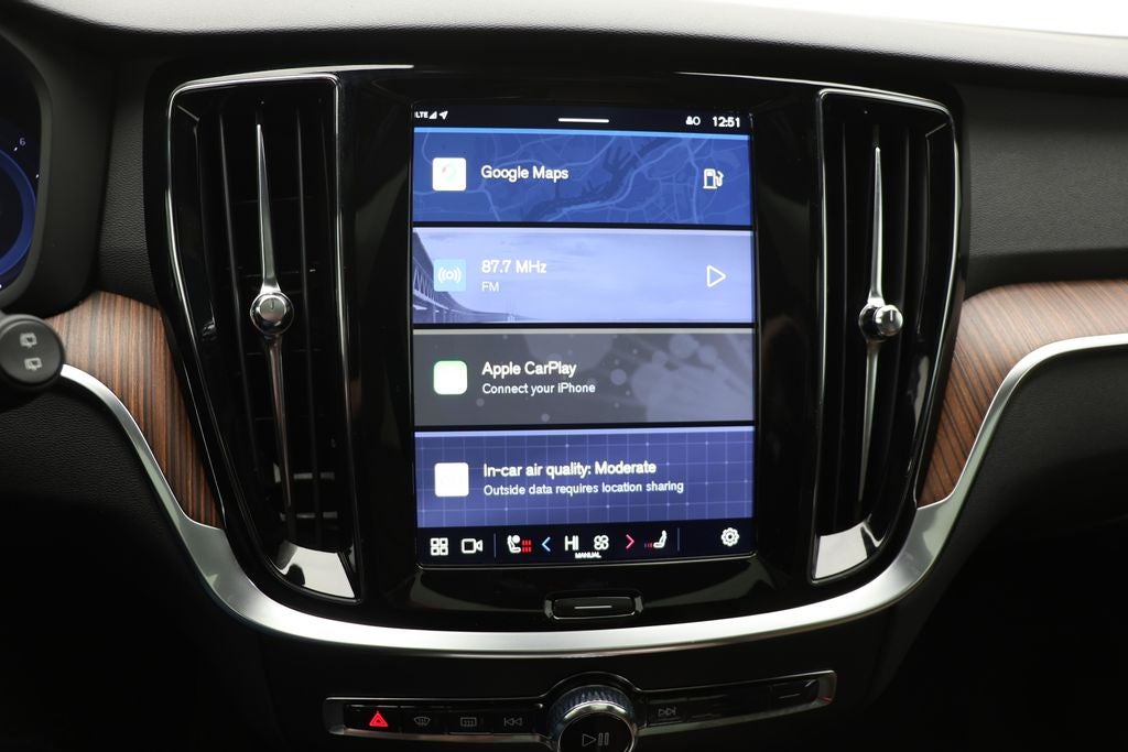 2025 Volvo V60 Cross Country B5 Plus