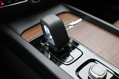 2025 Volvo V60 Cross Country B5 Plus